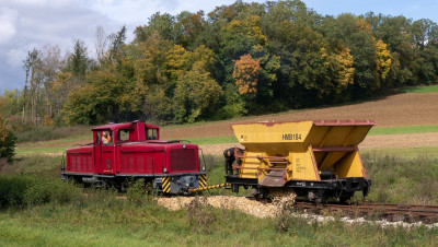 Schotterarbeiten auf dem Baugleis