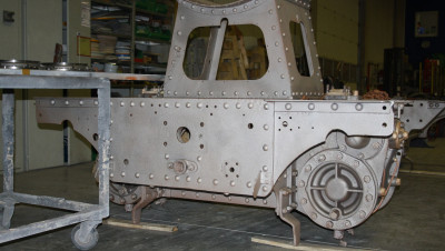 Fahrgestell sandgestrahlt und grundiert