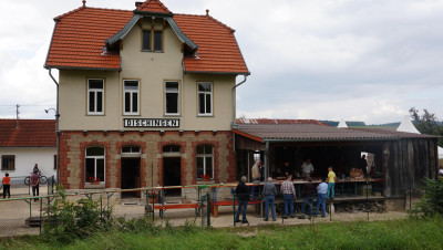 Mannschaft beim Aufbau.