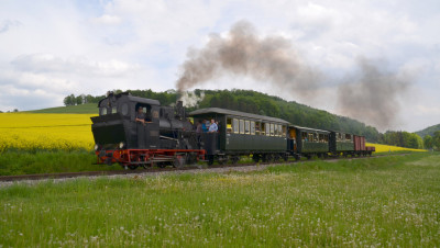 ... und jetzt: WN 12 mit den Wagen HMB 5, 7, 1, 153, 303 im Klosteracker am 14. Mai 2015