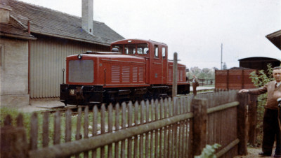 auch in Farbe: der heutige "Jumbo" auf Probefahrt in Dillingen, Mai 1954