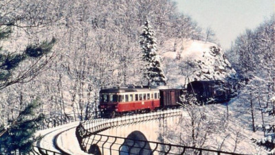 T 31 mit Güterzug auf dem Viadukt, Winter 1967