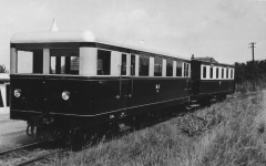 Der heutige T 33 als Tr.1 der Kleinbahn Bremen-Tarmstedt mit Beiwagen 29 Mitte der 1930er Jahre