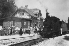 Die aller-allerletzte Fahrt der Lok 12 fand am 26. Juni 1965 für Filmaufnahmen der Foto- und Filmfreunde 08/16 aus Heidenheim statt, hier im Bahnhof Ebnat