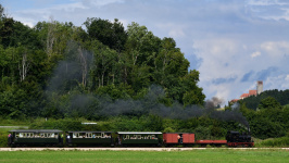 3. Platz: Roland Fischer "Dampfzug vor Burg Katzenstein"